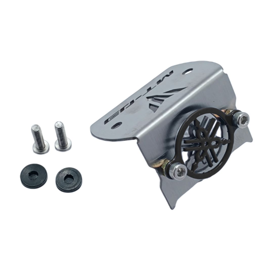 100340340CRNE - PROTECTOR BOMBA MT03 DEL